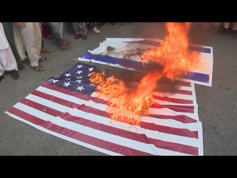 US, Israeli flags set on fire in Karachi during rally in support of Palestinians