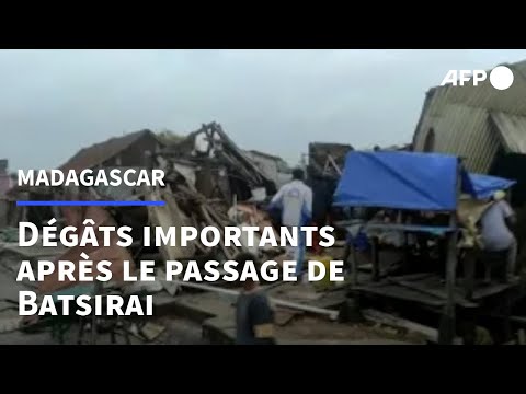 Madagascar: Batsirai perd en puissance, les risques d'inondations demeurent | AFP