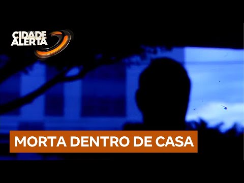 Mulher é assassinada com golpes de faca dentro de casa