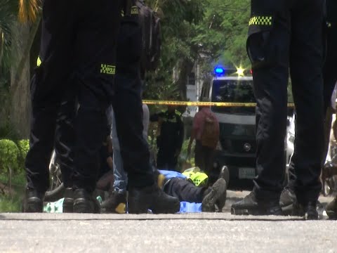 Balacera en Laureles deja un policía asesinado - Teleantioquia Noticias