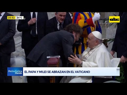 El Papa Francisco y Javier Milei se abrazan en el Vaticano