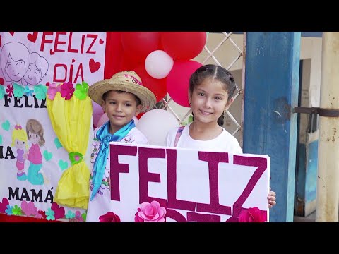 Estudiantes del colegio República de Argentina realizan mañana recreativa en homenaje a las madres