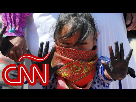 Miles de mujeres marchan en México contra el feminicidio