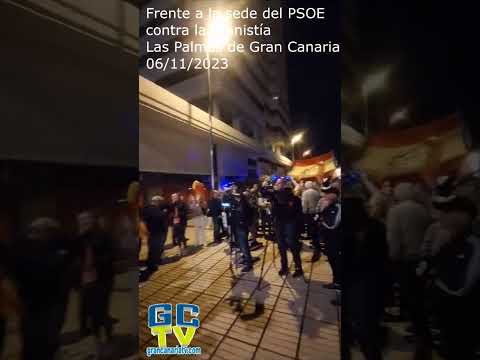 Frente a la sede del PSOE contra la Amnistía, en Las Palmas de Gran Canaria #shorts