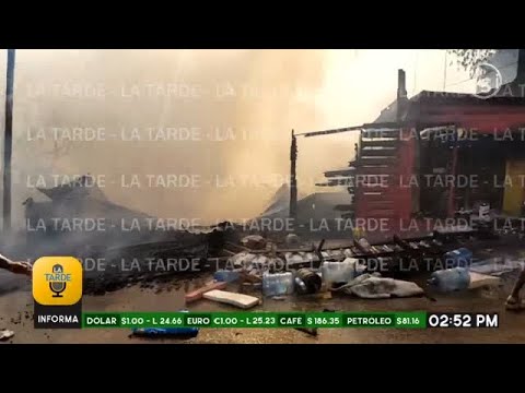 Gran incendio consume viviendas y negocios en Roatán
