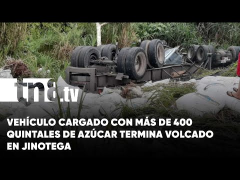 Se vuelca un vehículo pesado cargado de más de 400 quintales azúcar en Jinotega - Nicaragua
