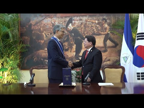 Embajador de Corea recibe Orden José de Marcoleta en Grado Gran Cruz