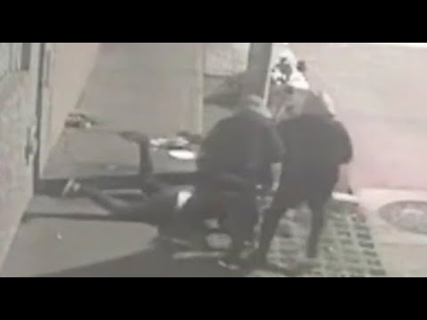 Surquillo: delincuentes arrastran a joven para robarle sus pertenencias