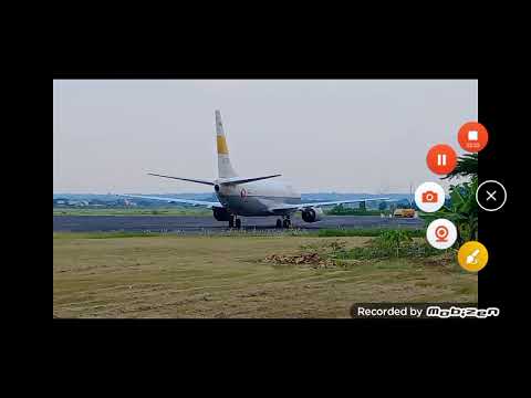 take off landing bandara adi soemarmo spotting soc Surakarta