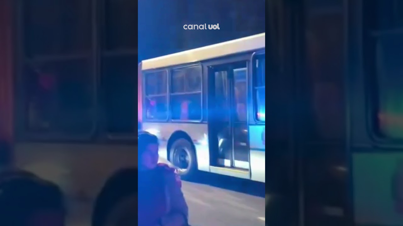 Ônibus são apedrejados em novos ataques em São Paulo; veja vídeo