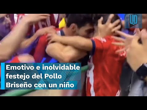 Pollo Briseño y su emotivo e inolvidable festejo con un niño en el León vs Chivas