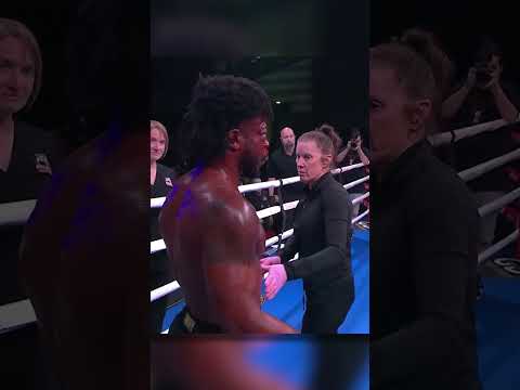 MMA Fighter Gets Slapped, But Gets His Revenge 😨