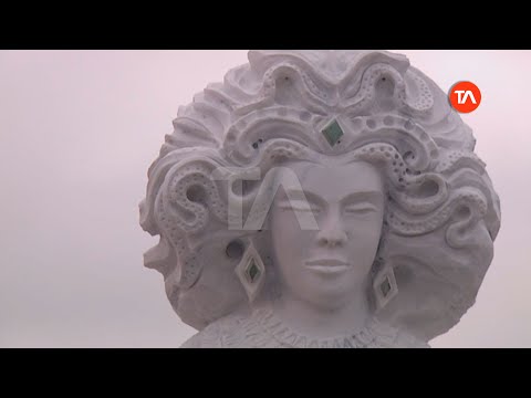 10 esculturas llaman la atención de turistas en Manta