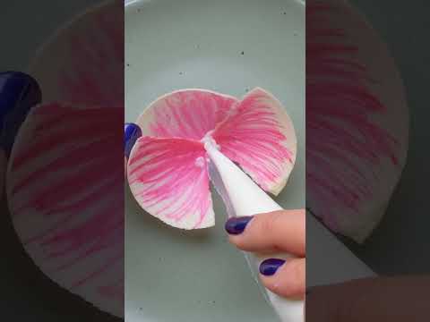 Sweet flowers you can eat 🌸 Easy and delicious wafer flowers!