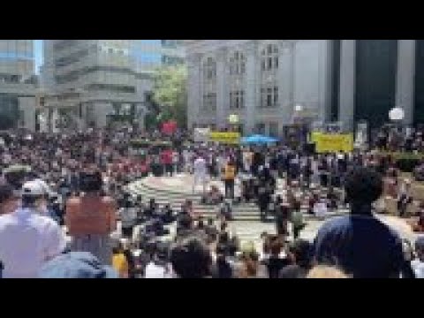 Thousands rally for social justice in Oakland