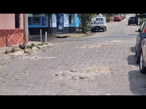 Piden reparación de calles en San Miguel