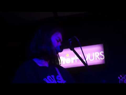 mitski shame live at Northeastern University 11/9/15