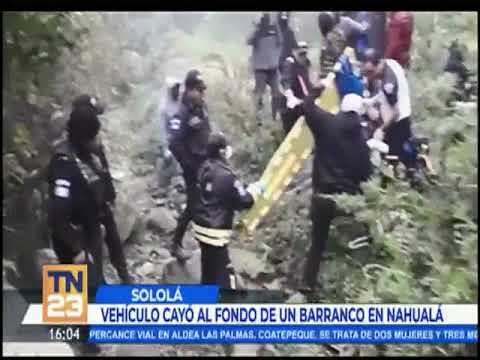 Vehículo cayó al fondo de un barranco en Nahualá