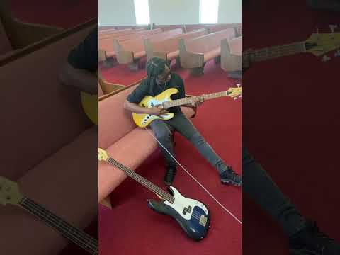 On the bass🎸 #musicians #bassguitar