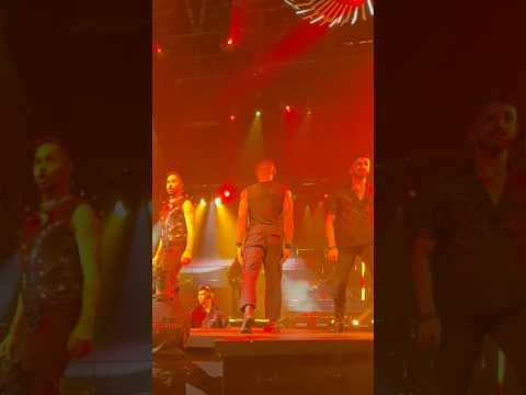 Let’s Work! #norwegianaqua #prince #revolution