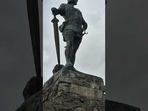 Statue of Fridtjof den Frøkne (a person from a norse saga). Given to Norway by emperor Wilhelm II