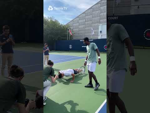 Carlos Alcaraz FORFEIT Push Ups After Losing Game To Gael Monfils 🤣