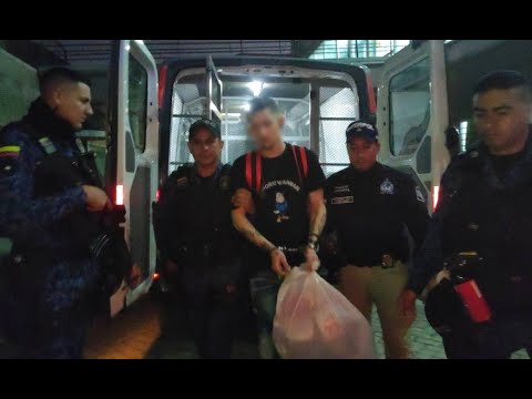 Sergio Tarache es trasladado al avión para ser extraditado al Perú