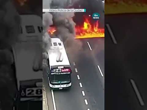 Bus sets on fire as passengers run for safety on Buenos Aires highway #buenosaires