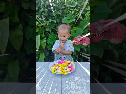 cute baby and dinosaur! p65 🦖🤣👶