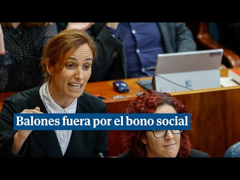 Mónica García tira balones fuera por el bono social que cobra