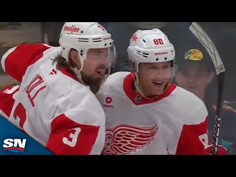 Red Wings Patrick Kane Buries One-Timer for First Goal of Season