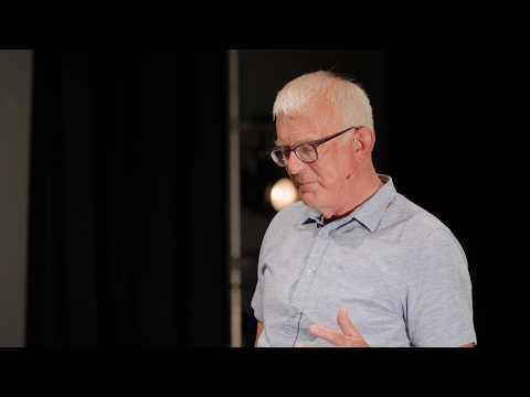 How couples meet | Jeremy Holt | TEDxRailway Village