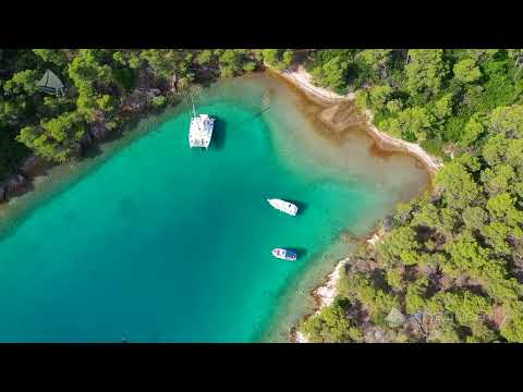 Zaliv Vela Lovisca na otku Zlarin iz zraka