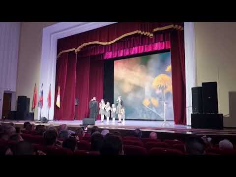 С чего начинается родина поём с семьёй