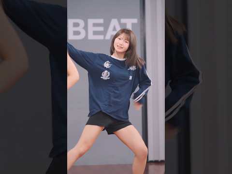 카메라랑 낯 가리는중🫣 #IconicHeart #<strong>조은서</strong> #Eunseo