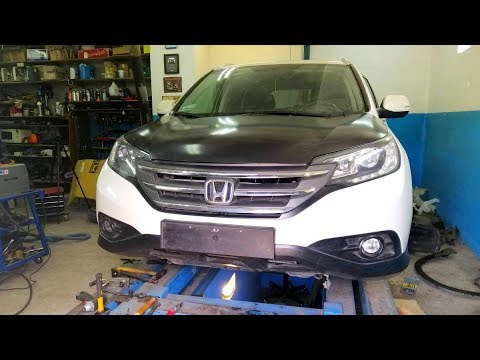 HONDA CR-V.  Вытяжка кузовка. Рихтовка.