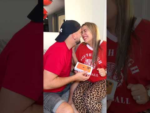 Regalando el IPhone 17 😂😂 #humor #comedia