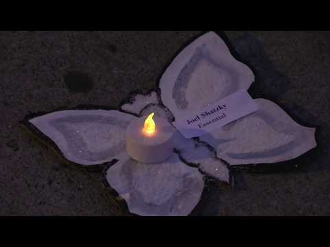 El barrio de Corona en Queens rinde tributo a sus muertos por el covid-19