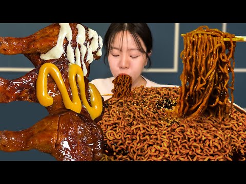 [새벽 야식] 짜파게티 + 불닭볶음면 5봉지 + BBQ 자메이카 통다리 치킨 먹방 !! 🔥 ㅣ 대왕 짜장 라면 MUKBANG