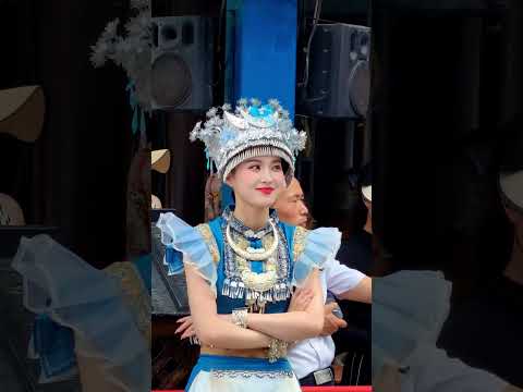 Mischievous Jingjing is <strong>being</strong> a little arrogant <strong>now</strong>. #HangzhouSongcheng #dance