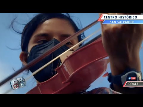 Violinista del centro de San Salvador