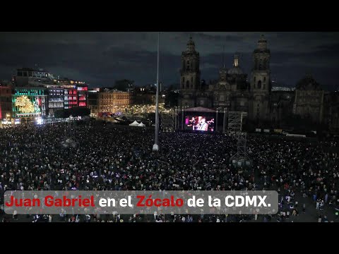 Juan Gabriel en el Zócalo de la CDMX.