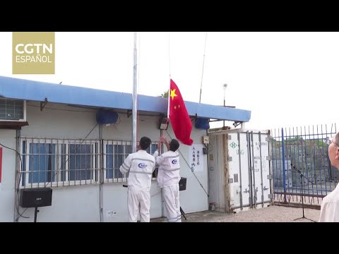 Un equipo diplomático chino vuelve a izar 19 años después la bandera de China en Nauru