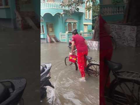 সামান্য বৃষ্টিতে মাজা সমান জল বহরমপুরে #berhampur #flood