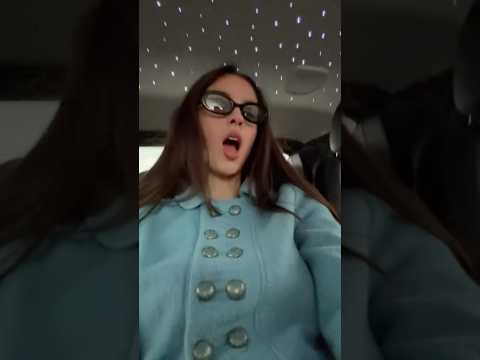 everybody stream vodka cranberry 🍷🍷🍷