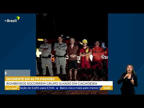 DF | Bombeiros socorrem turistas ilhados em cachoeira