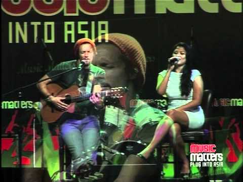 Jason Mraz - Lucky (feat. Dira Sugandi) (Live at Music Matters)