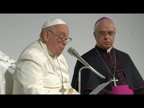 El papa advierte sobre tentaciones populistas durante visita a ciudad italiana de Trieste | AFP