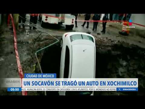 Socavón se traga un automóvil en Xochimilco, CDMX
