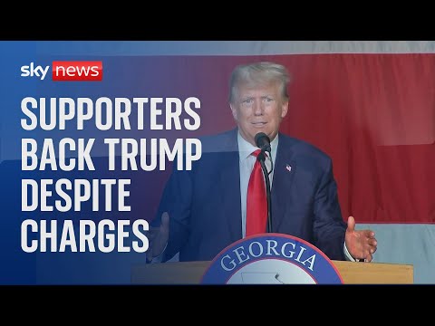 Supporters back Donald Trump ahead of Florida court date